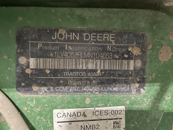 Image of John Deere 4052R equipment image 4