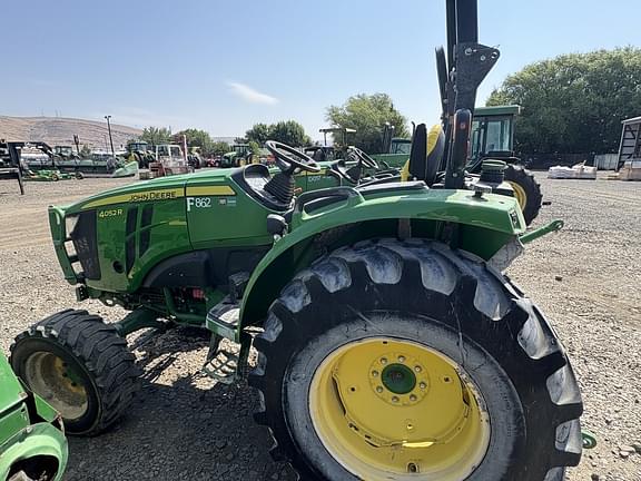 Image of John Deere 4052R equipment image 1