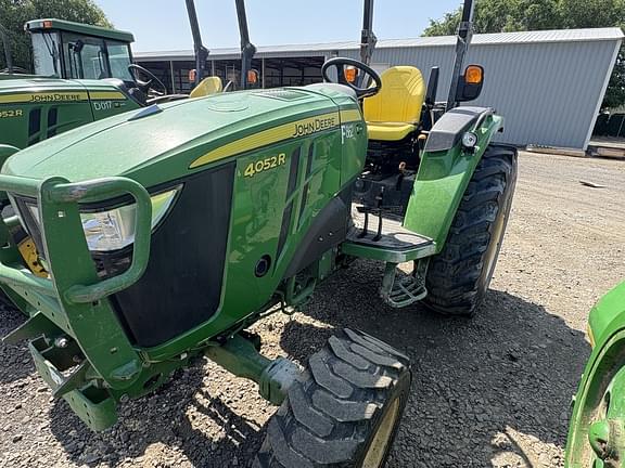 Image of John Deere 4052R Primary image