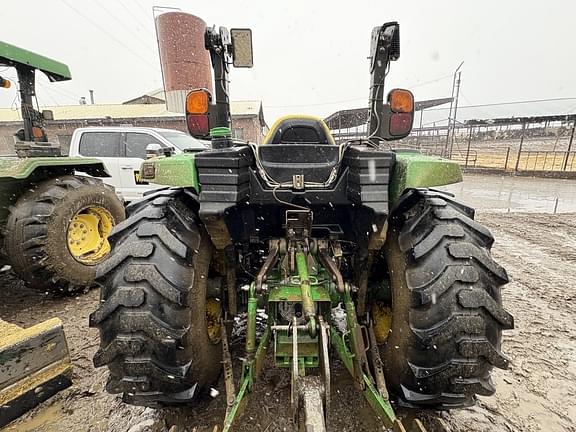 Image of John Deere 4052R equipment image 3