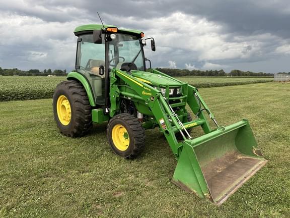 Image of John Deere 4052R Primary image