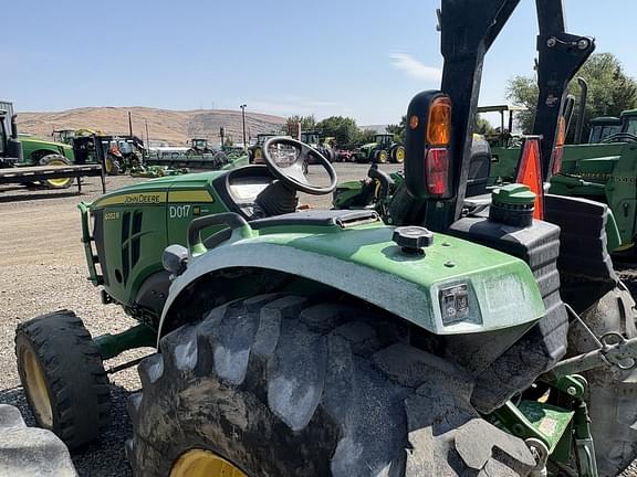Image of John Deere 4052R equipment image 3