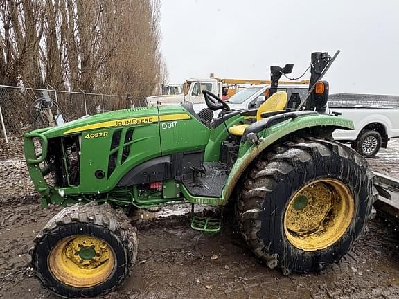 Image of John Deere 4052R equipment image 1