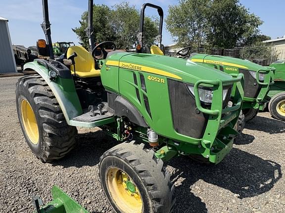 Image of John Deere 4052R Primary image