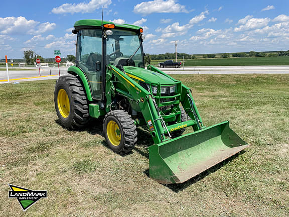 Image of John Deere 4052R equipment image 4