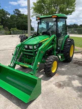 Main image John Deere 4052R