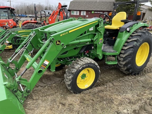 Main image John Deere 4052R