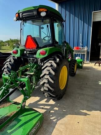 Image of John Deere 4052R equipment image 4