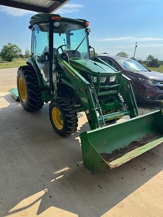 Image of John Deere 4052R equipment image 2
