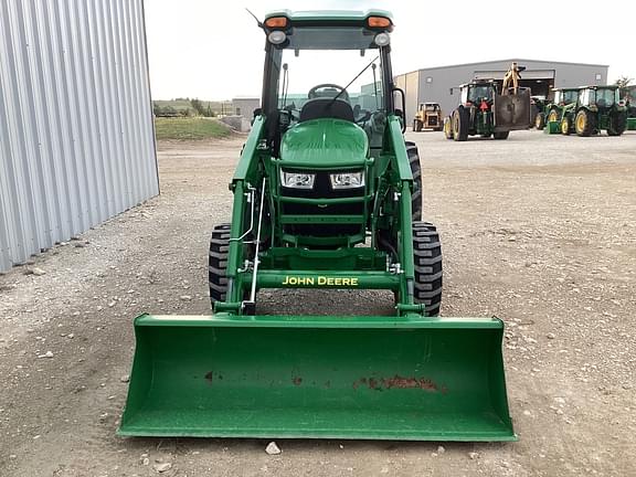 Image of John Deere 4052R equipment image 4