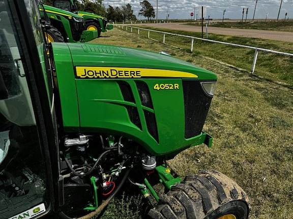 Image of John Deere 4052R equipment image 2