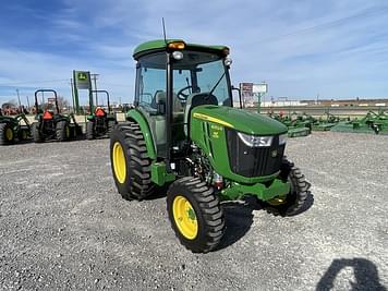 Main image John Deere 4052R