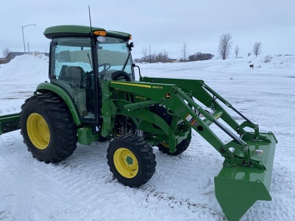 Main image John Deere 4052R