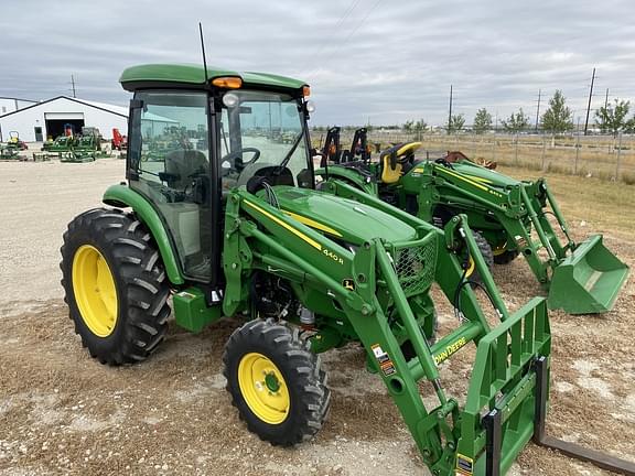 Image of John Deere 4052R equipment image 2