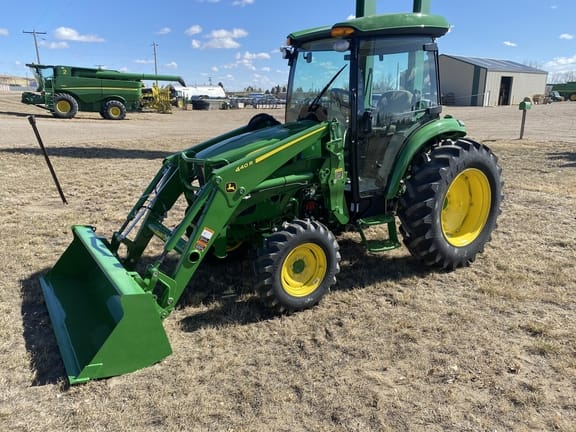 Main image John Deere 4052R