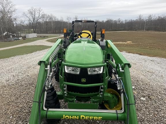 Image of John Deere 4066M equipment image 1