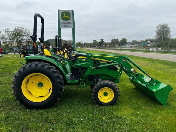 Main image John Deere 4066M