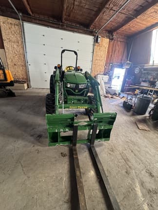 Image of John Deere 4066M equipment image 3