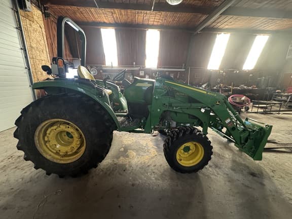 Image of John Deere 4066M equipment image 1