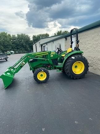 Image of John Deere 4066M equipment image 4