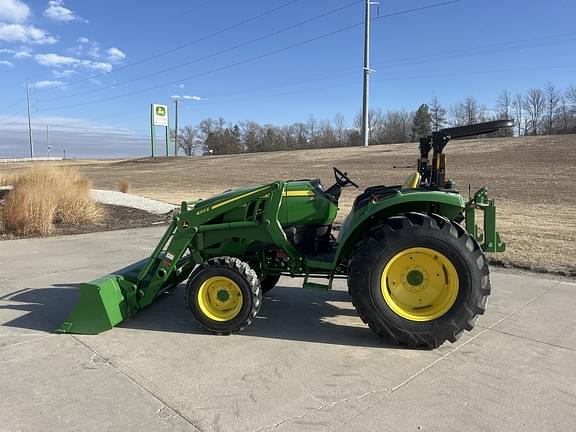 Image of John Deere 4066M equipment image 1