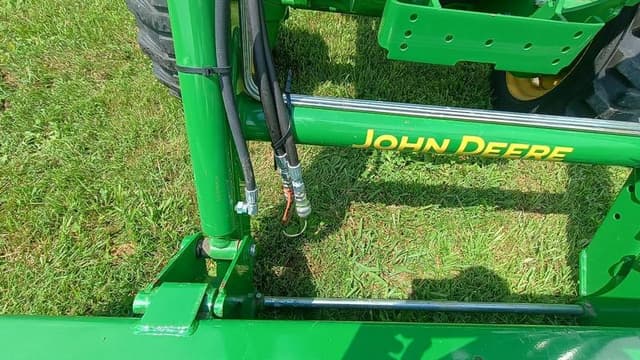 Image of John Deere 4066M equipment image 3
