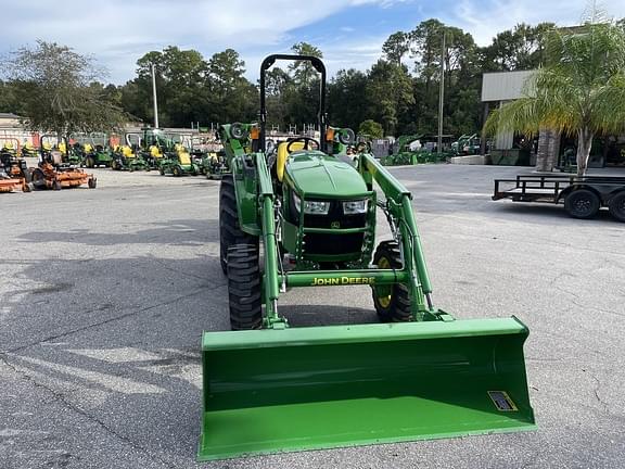 Image of John Deere 4066M equipment image 4