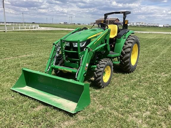 Image of John Deere 4066M equipment image 2