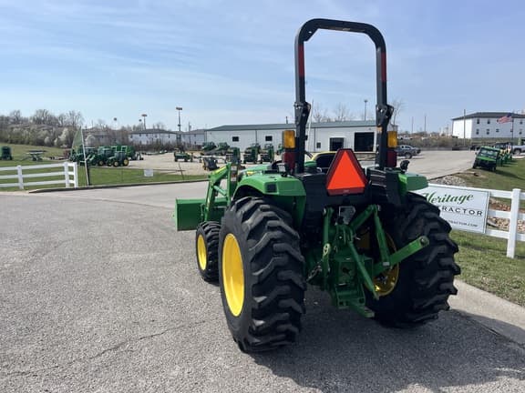 Image of John Deere 4066M equipment image 4