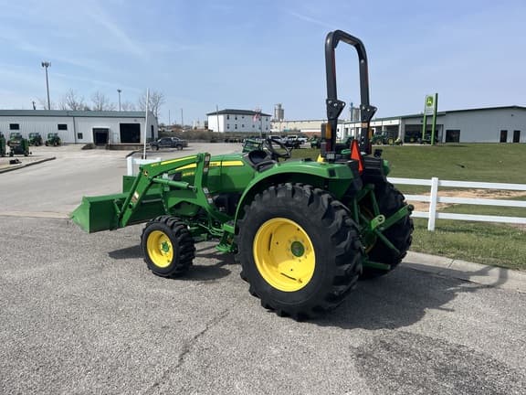 Image of John Deere 4066M equipment image 3