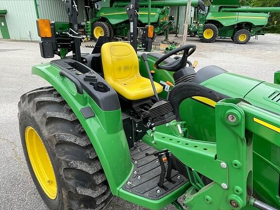 Main image John Deere 4066M 4