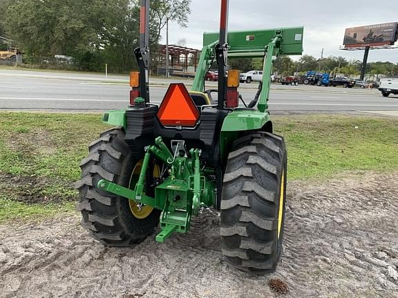 Image of John Deere 4066M equipment image 4