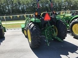 Image of John Deere 4066M equipment image 3