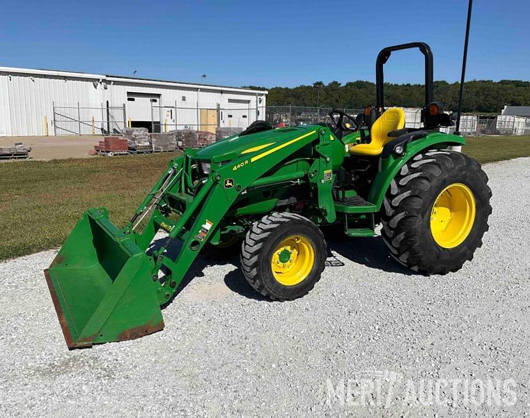 Image of John Deere 4066M Primary image