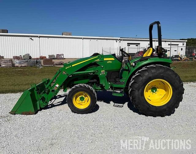 Image of John Deere 4066M equipment image 1