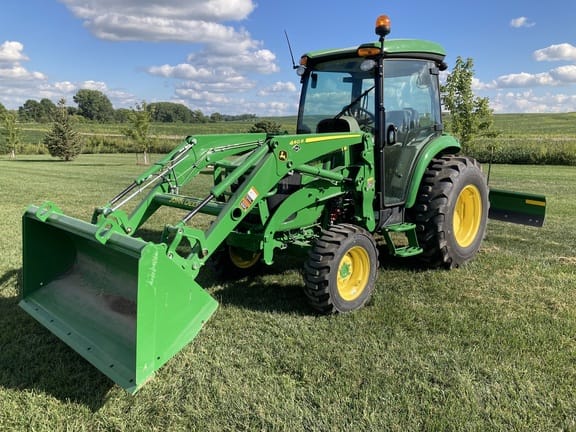 Main image John Deere 4066R