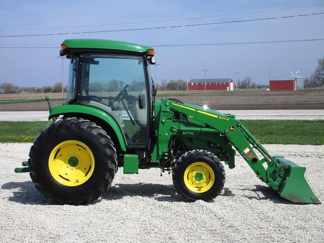 Image of John Deere 4066R equipment image 3