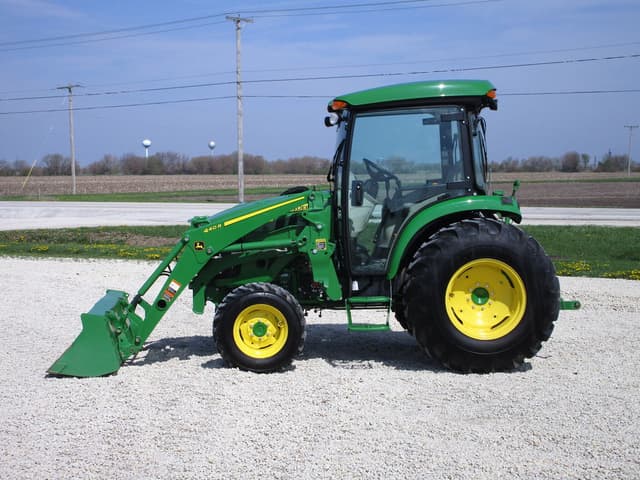 Image of John Deere 4066R equipment image 2