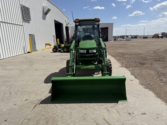 Image of John Deere 4066R equipment image 2
