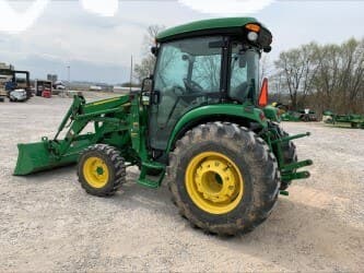 Image of John Deere 4066R equipment image 3