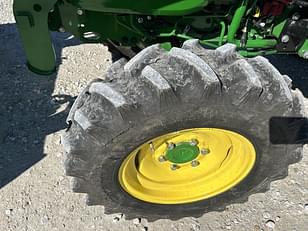 Main image John Deere 4066R 17