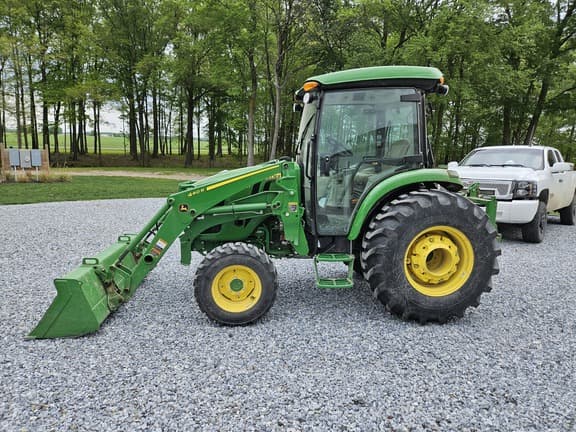 Image of John Deere 4066R equipment image 2