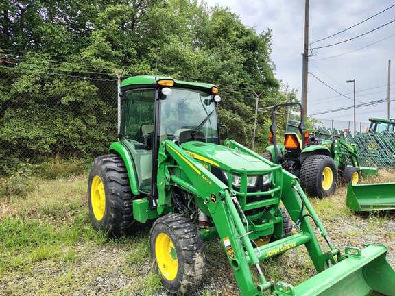 Image of John Deere 4066R equipment image 2
