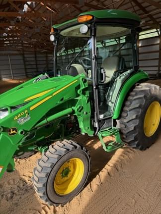 Image of John Deere 4066R equipment image 3