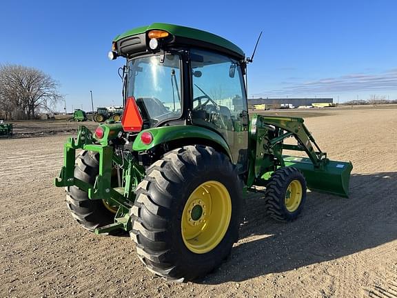 Image of John Deere 4066R equipment image 4