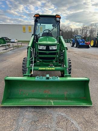 Image of John Deere 4066R equipment image 3