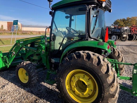 Main image John Deere 4066R