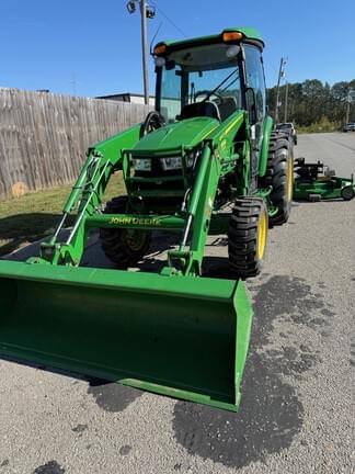 Image of John Deere 4066R equipment image 4