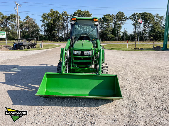 Image of John Deere 4066R equipment image 1