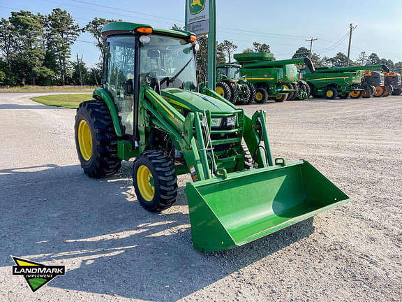 Image of John Deere 4066R equipment image 2